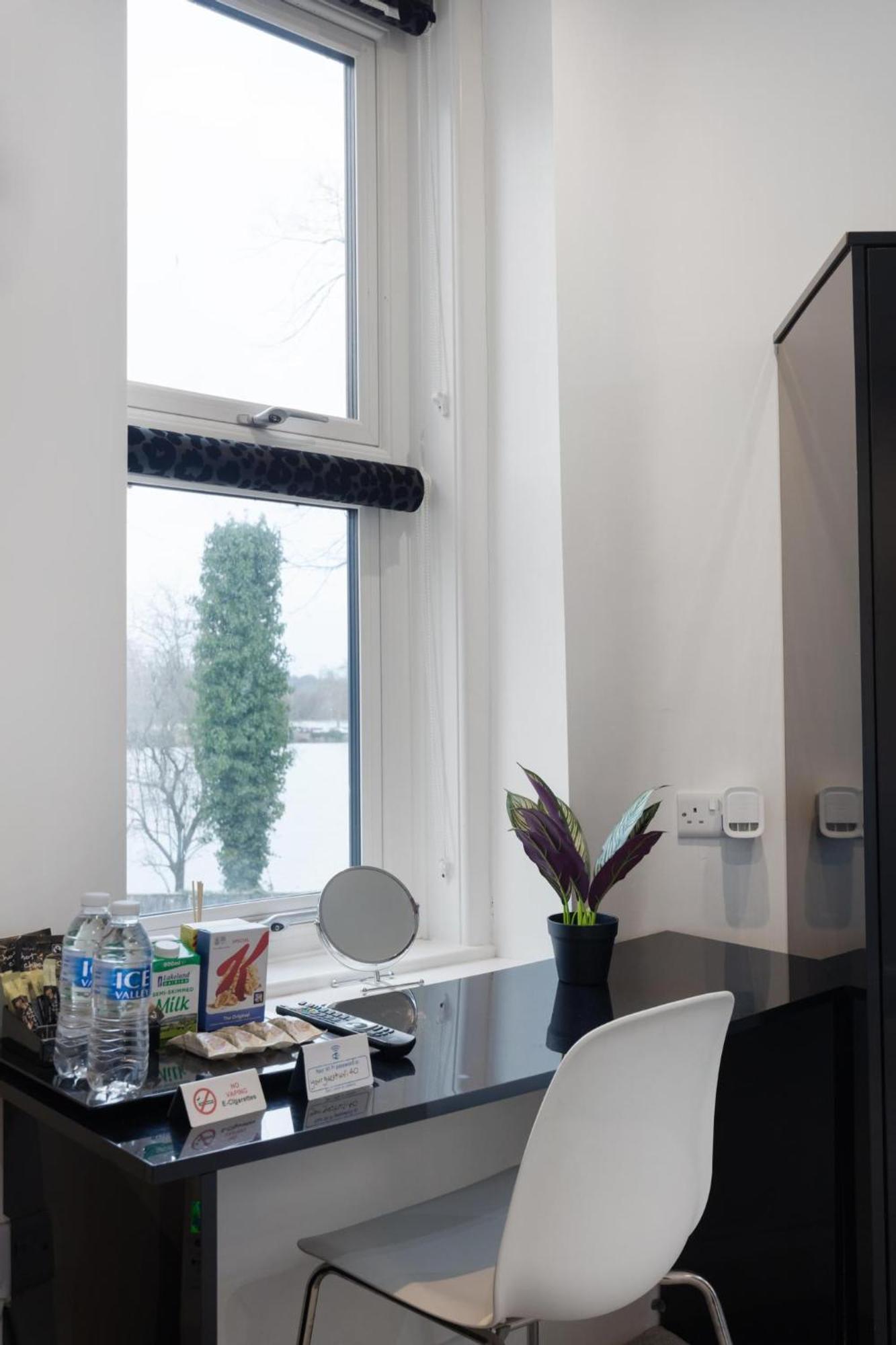 Modern City Centre Studio Apartment 202 Оксфорд Екстериор снимка