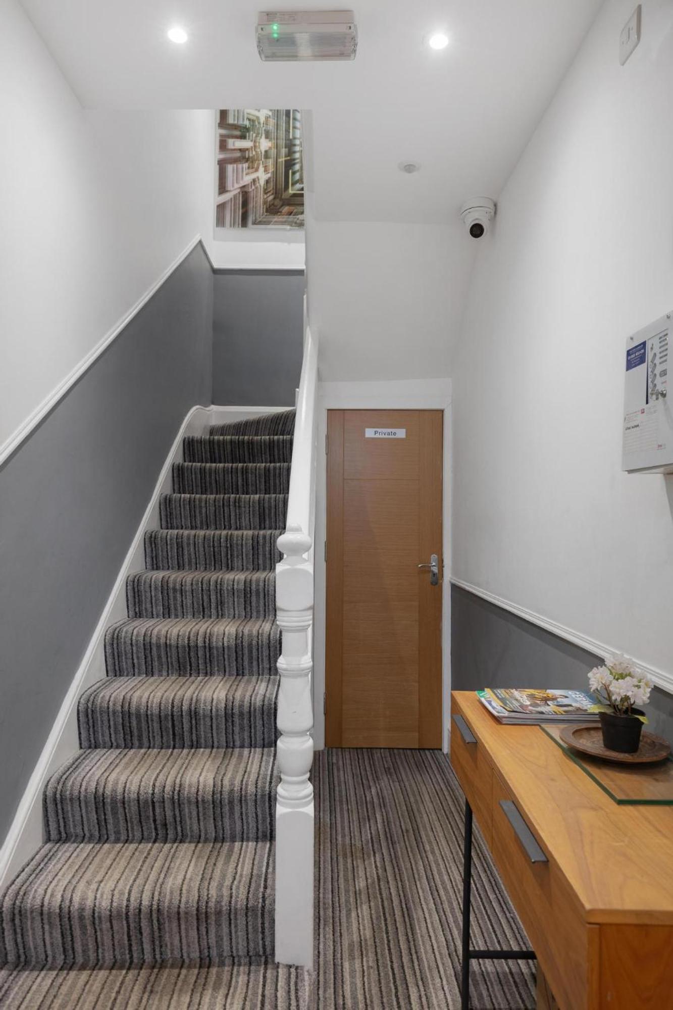 Modern City Centre Studio Apartment 202 Оксфорд Екстериор снимка